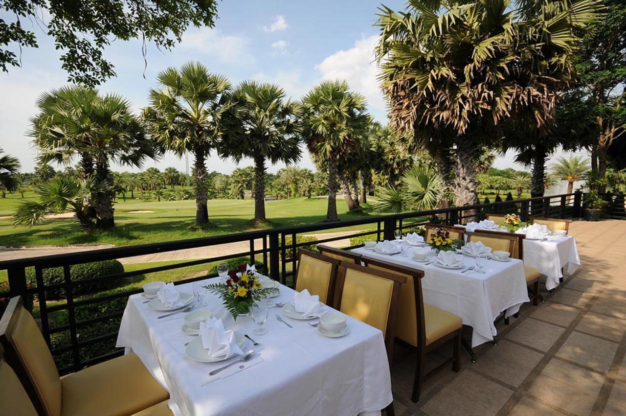 Hostal Suwan Golf & Country Club Nakhon Chai Si Exterior foto