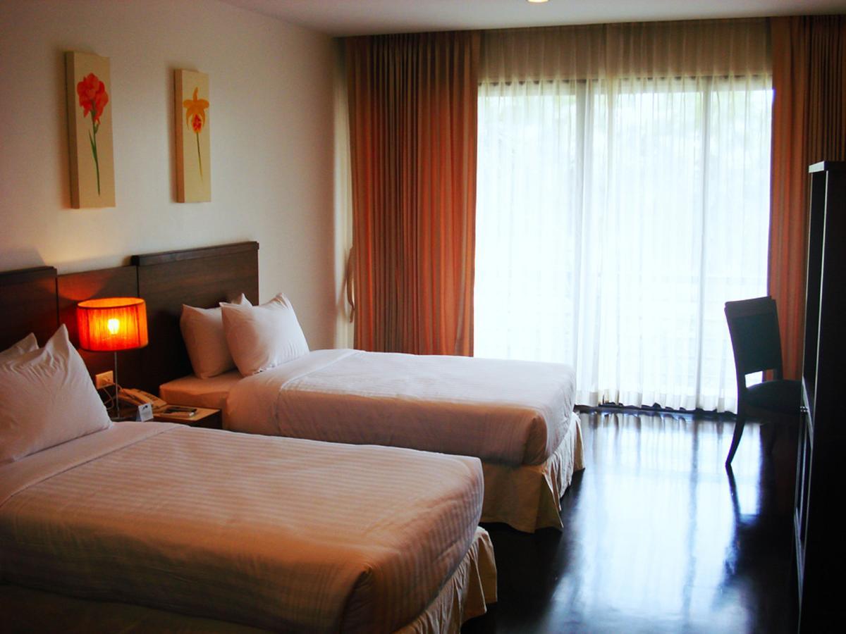 Hostal Suwan Golf & Country Club Nakhon Chai Si Exterior foto