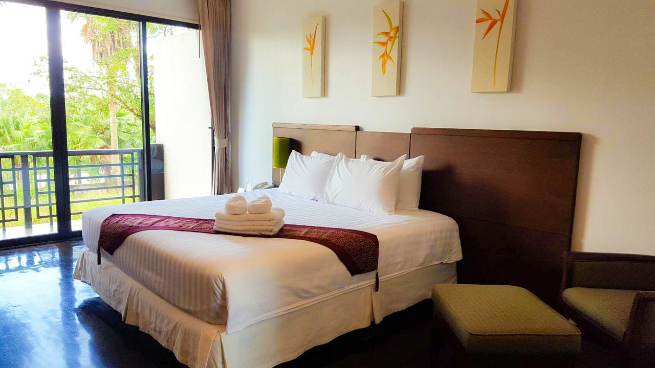 Hostal Suwan Golf & Country Club Nakhon Chai Si Exterior foto