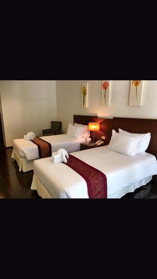 Hostal Suwan Golf & Country Club Nakhon Chai Si Exterior foto